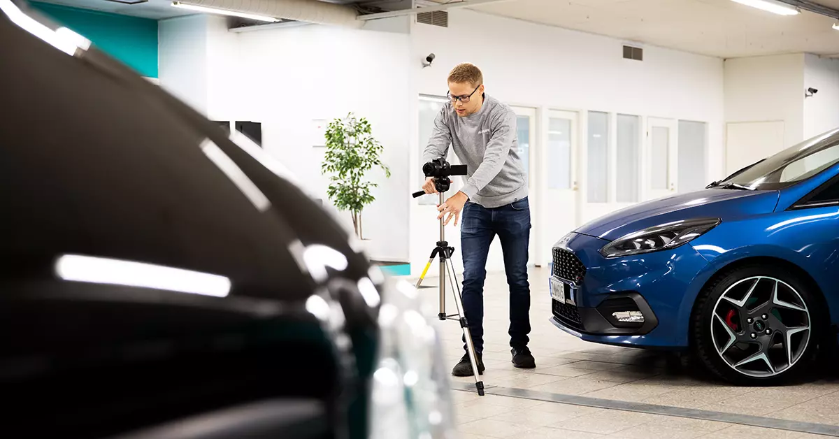 asiakastarina_Auto-huiput_Aleksi_Makela_02_1200x628