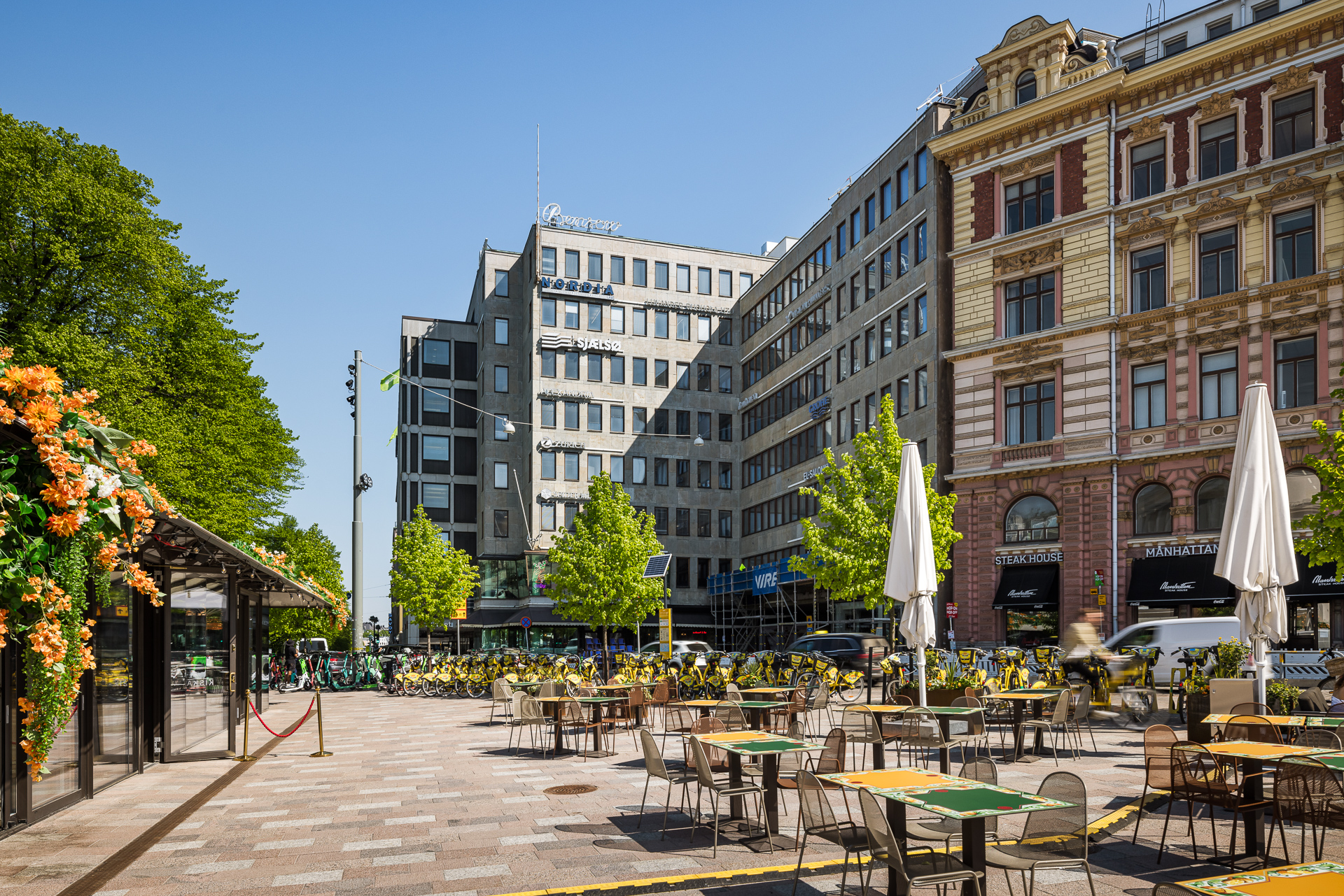 Eteläesplanadi Bensowin talo Bensowin talo Helsinki