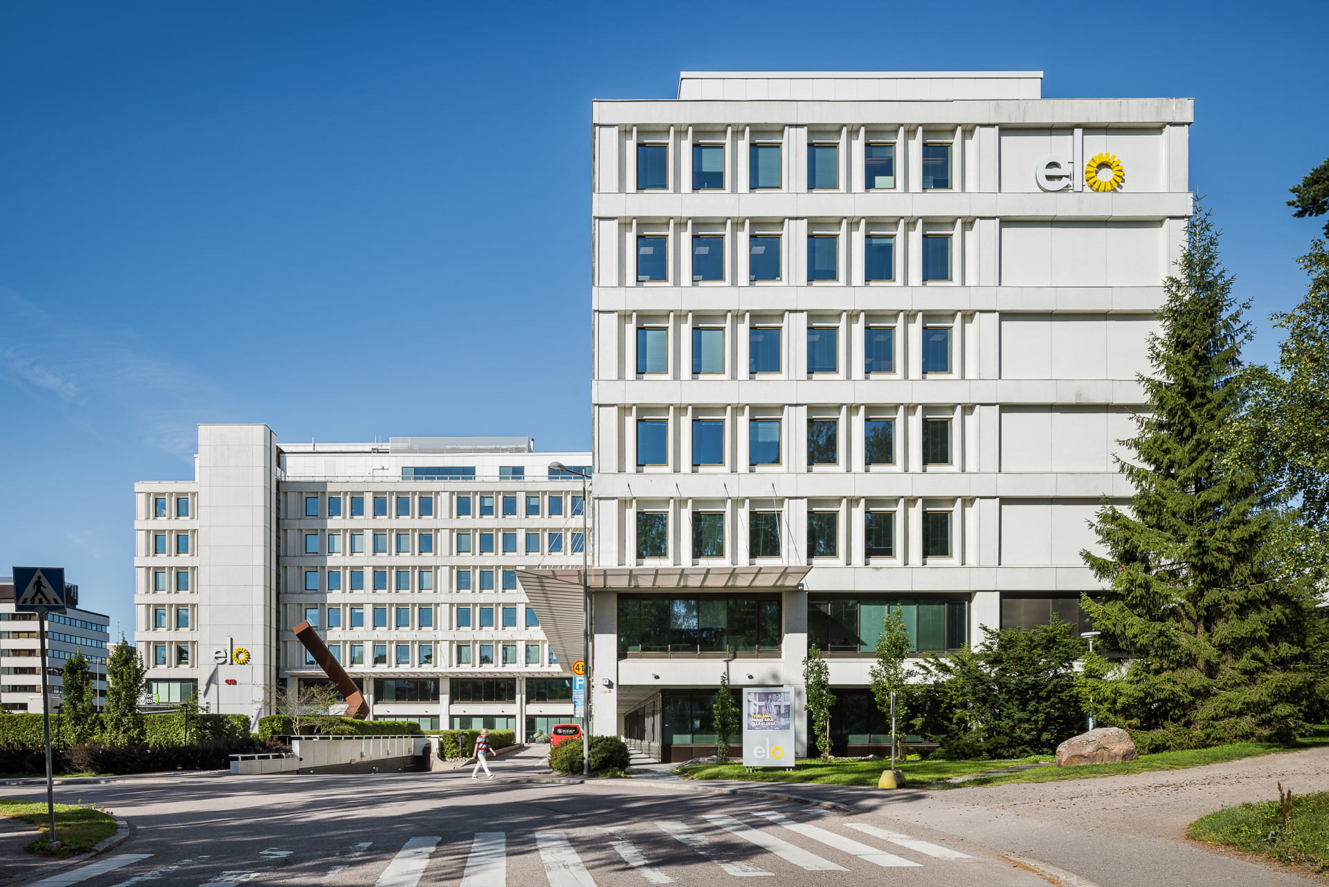 Front view of Elo's headquarters